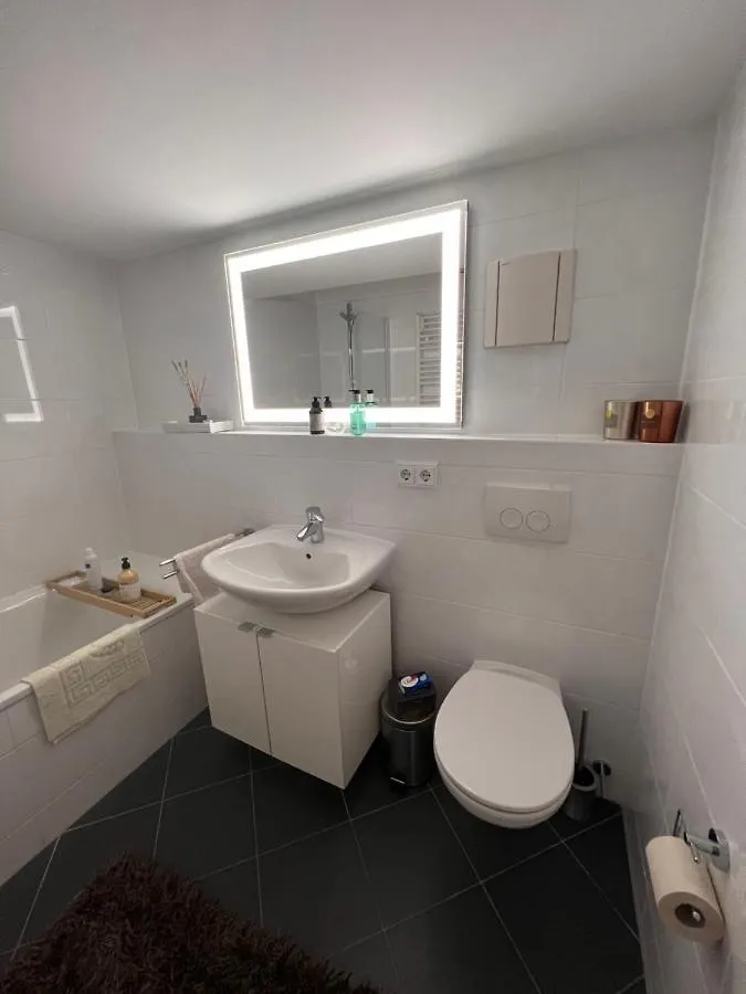Modern 2-Room Apartment In The Heart Of München