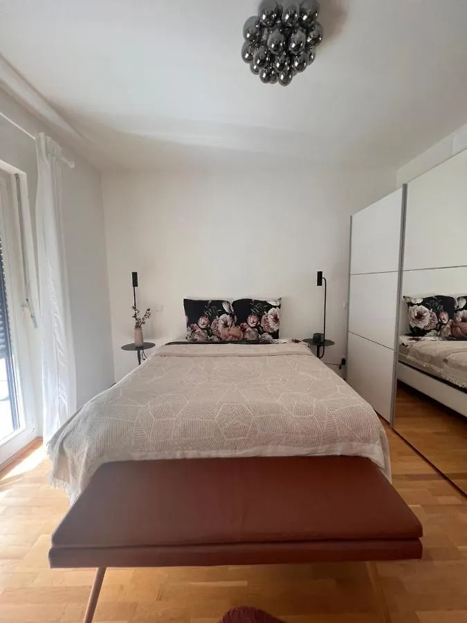 Modern 2-Room Apartment In The Heart Of München